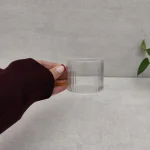 فنجان قهوه‌خوری پیرکس دسته عسلی طرح شیار‌دار